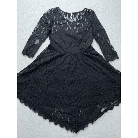 Free People Dresses & Skirts - Free People Dress Womens 6 Black Lace Floral Fit & Flare Mini 3/4 Sleeve Lined